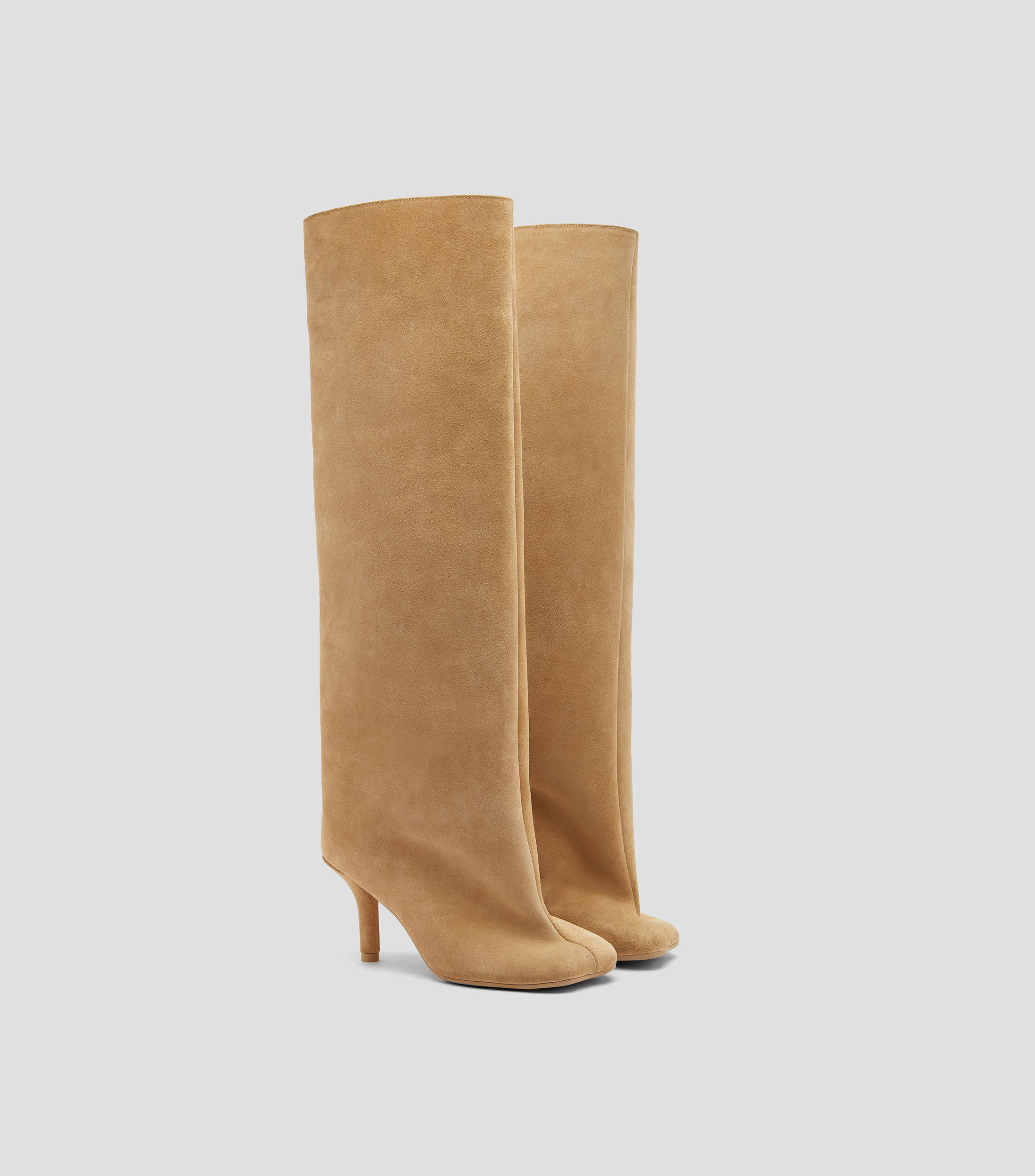Botas largas en piel tacón alto aguja Mujer
